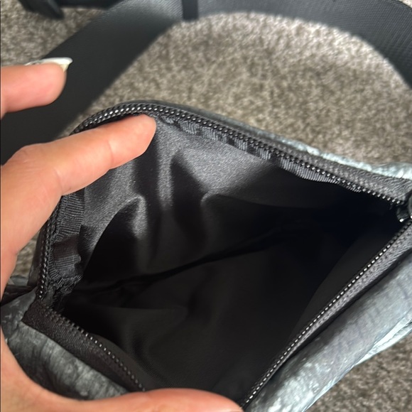 lululemon athletica Black and Gray Belt Bag large - Picture 3 of 4